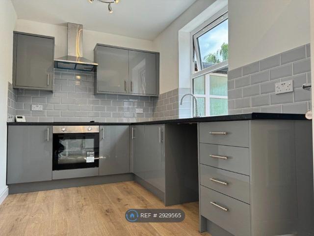 Oakwood Avenue, Wakefield WF2, 2 bed semi detached house to rent, £1,150 pcm | PrimeLocation