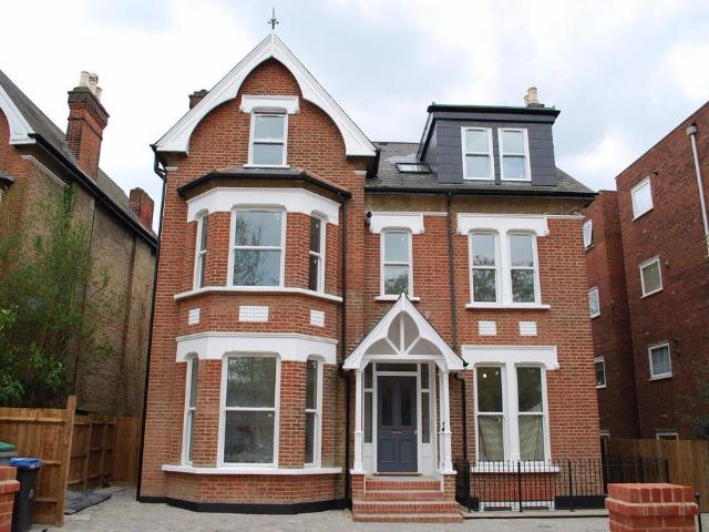 Oakwood Avenue, Beckenham, BR3 1 bed apartment to rent £1,425 pcm £329 pw