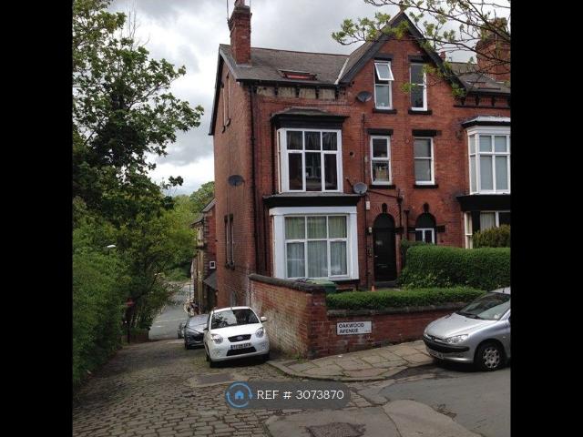 Oakwood Avenue, Leeds LS8, 2 bed flat to rent, £960 pcm | PrimeLocation