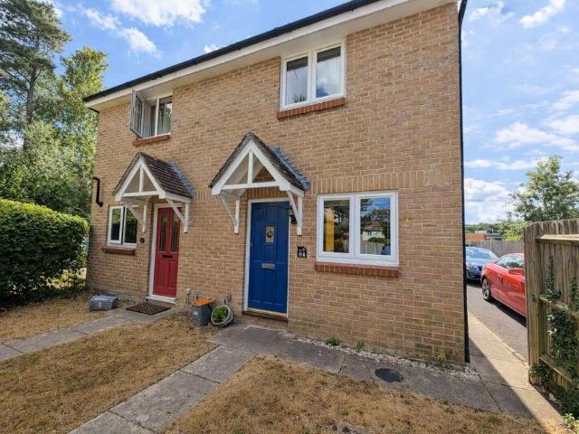 Oakwood Close, Midhurst, GU29 2 bed house to rent £1,450 pcm £335 pw