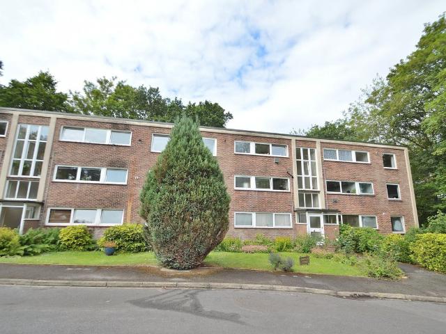 Oakwood Court, Chandlers Ford SO53, 2 bed flat to rent, £1,250 pcm | PrimeLocation