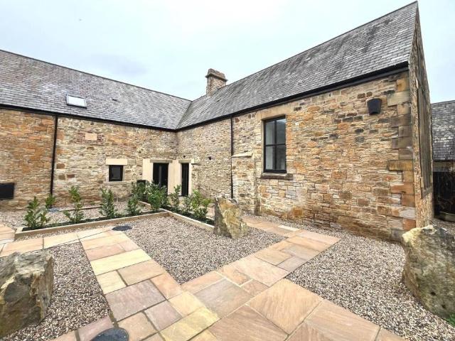 Oakwood Court, Crook, DL15 4 bed end of terrace house to rent £1,800 pcm £415 pw