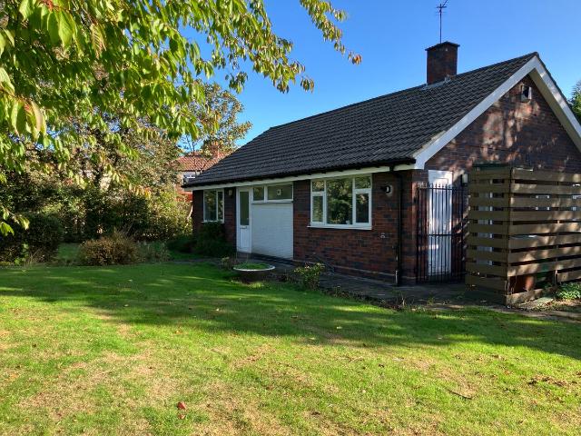 Oakwood Lane, Leeds LS9, 3 bed bungalow to rent, £850 pcm | PrimeLocation