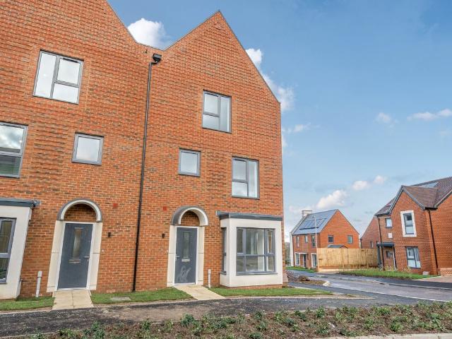 Oakwood Park, Wimborne, Dorset BH21, 5 bed semi detached house to rent, £2,450 pcm | PrimeLocation
