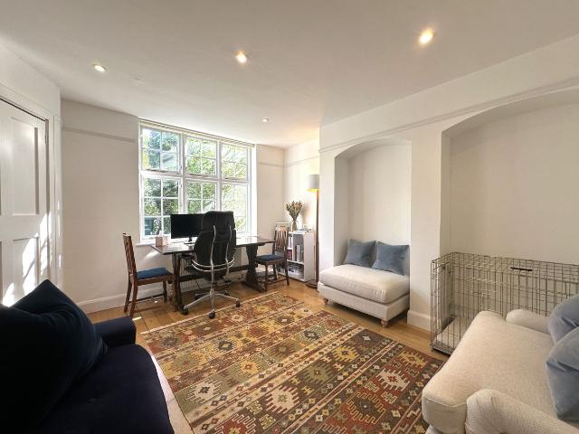 Oakwood Road, Hampstead Garden Suburb, London NW11, 3 bed terraced house to rent, £3,000 pcm | PrimeLocation