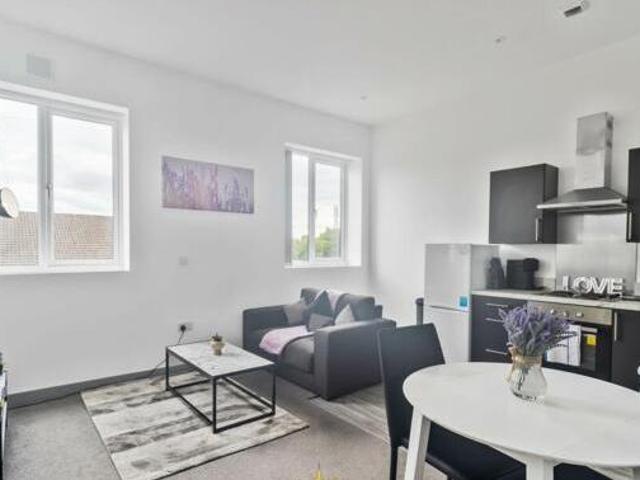 Oak Court, Brierley Hill, 1 Bedroom Flat
