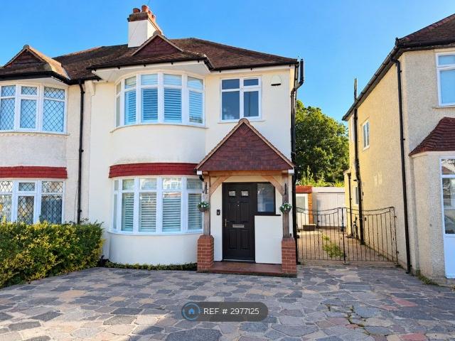 Oak Avenue, Croydon CR0, 3 bed semi detached house to rent, £2,800 pcm | PrimeLocation