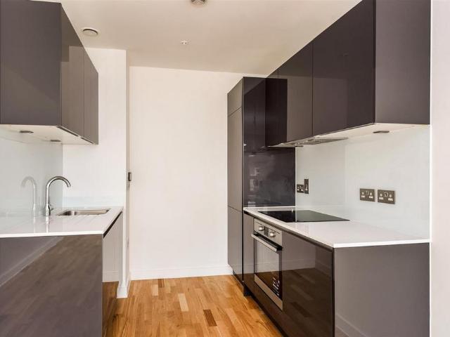 Oak Grove, Cricklewood, NW2 1 bed apartment to rent £1,475 pcm £340 pw