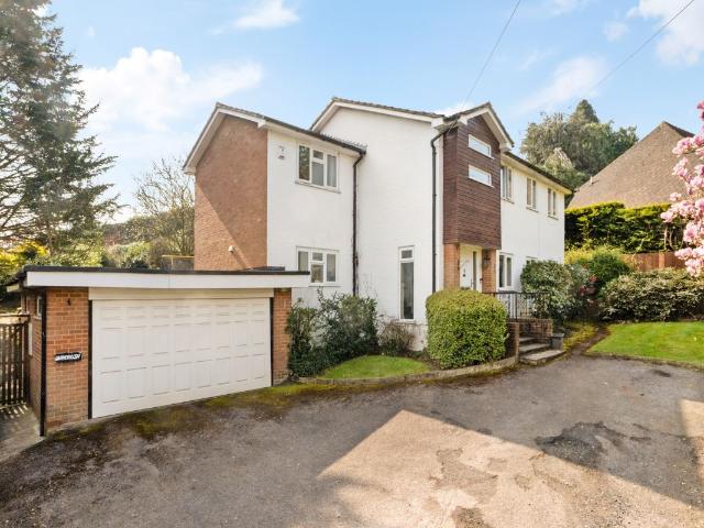 Oak End Way, Gerrards Cross SL9, 5 bed detached house to rent, £4,500 pcm | PrimeLocation