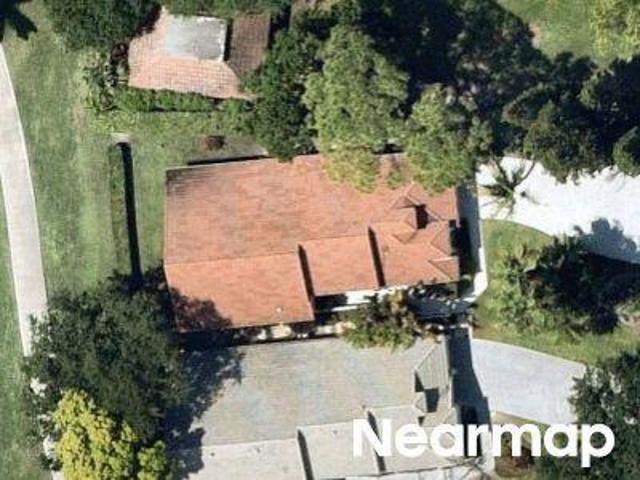 Oak Knoll Dr
