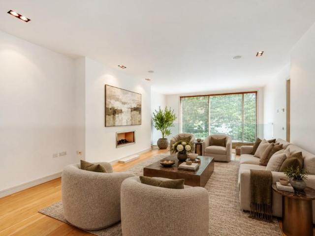 Oak Hill Park, Hampstead, NW3 4 bed terraced house to rent £10,833 pcm £2,500 pw