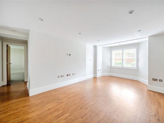 Oak Hill, Surbiton, Kingston Upon Thames, KT6