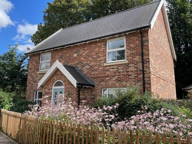 Oak Meadow, Shipdham IP25, 4 bed property to rent, £1,650 pcm | PrimeLocation