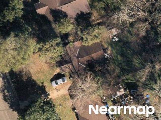 Oak St