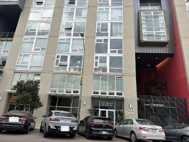 Oak St Apt 829