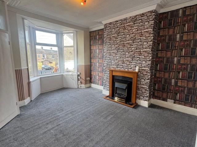 Oak Street, Colne BB8, 3 bed terraced house to rent, £695 pcm | PrimeLocation