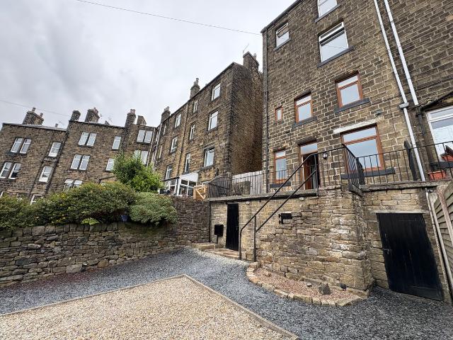 Oak Street, Haworth, Keighley BD22, 1 bed terraced house to rent, £700 pcm | PrimeLocation