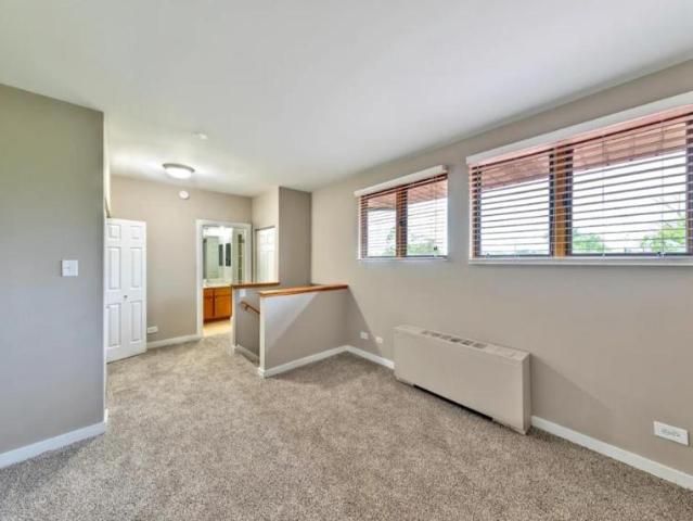 Oak Park IL 60301 LS105592826