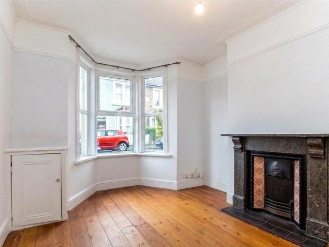 Oak Road, Bishopston, Bristol, BS7 3 bed terraced house to rent £2,100 pcm £485 pw