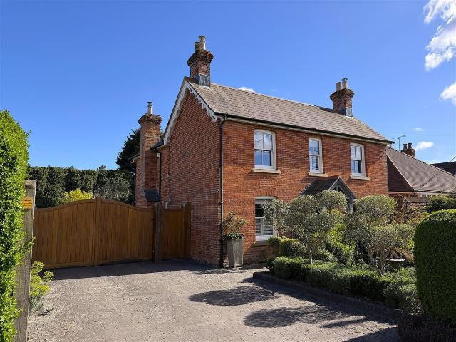 Oak Road, Dibden Purlieu, Southampton SO45, 4 bed detached house to rent, £3,000 pcm | PrimeLocation