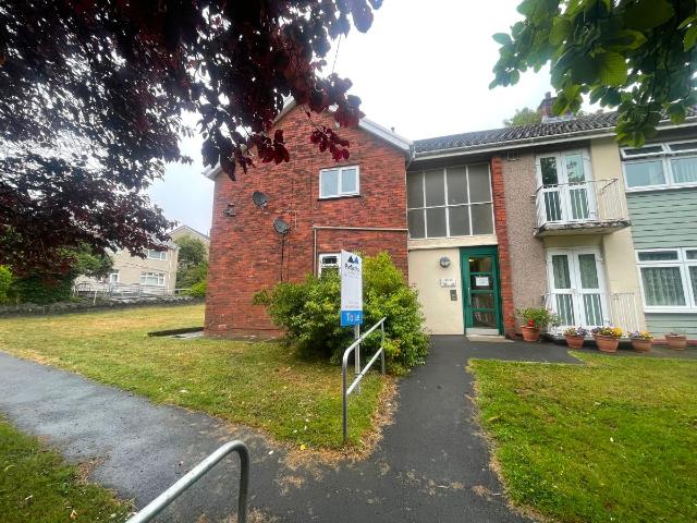 Oak Ridge, Sketty, Swansea SA2, 2 bed flat to rent, £825 pcm | PrimeLocation