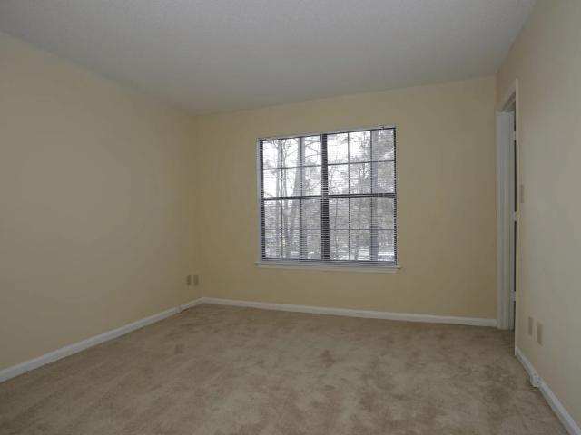 Oak Ridge Trace I Apartments Located in Morrow, GA 2 Bedroom Apartment for Rent at 100 Claridge Park Dr, Morrow, GA 30260