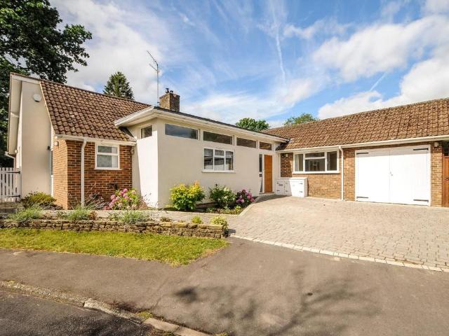 Oak Tree Close, Virginia Water. 4 bed detached house to rent £3,250 pcm £750 pw