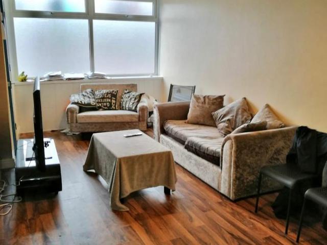 Oak Tree Lane, Selly Oak B29 2 bed flat to rent £995 pcm £230 pw