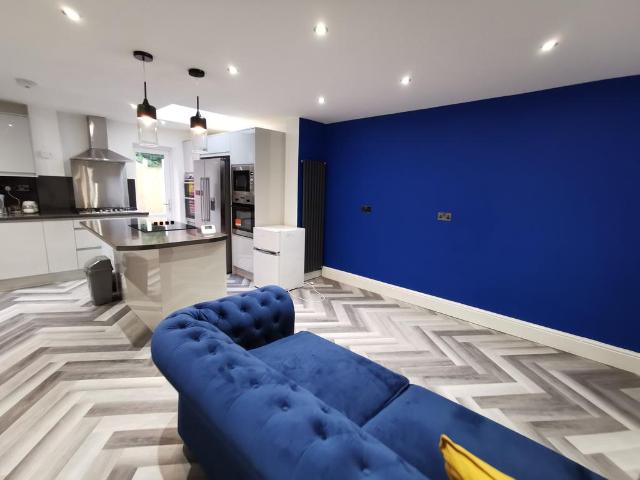 Oak Tree Lane, Selly Oak B29 6 bed semi detached house to rent £2,610 pcm £602 pw