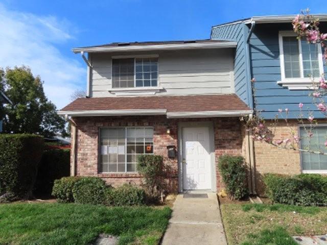 Oak Villa Cir
