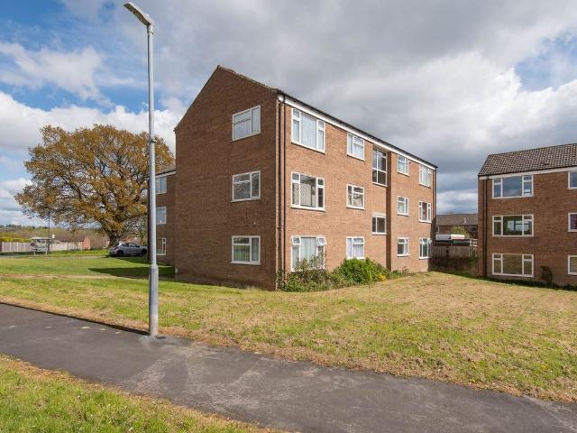 Oakamoor Close, Chesterfield S40, 1 bed flat to rent, £625 pcm | PrimeLocation