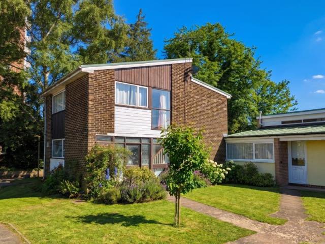 Oakbank, Woking 4 bedrooms Property for lettings Seymours