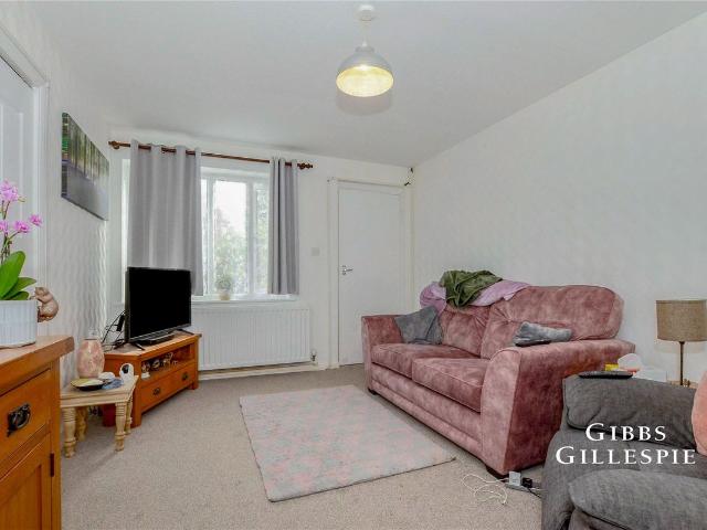 Oakcroft Close, Pinner HA5, 1 bed flat to rent, £1,400 pcm | PrimeLocation