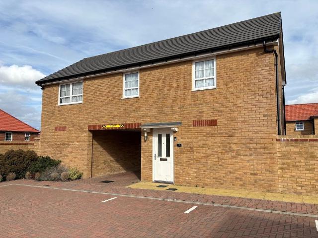 Oakdale Way, Aylesham, Canterbury, Kent CT3, 2 bed maisonette to rent, £1,400 pcm | PrimeLocation