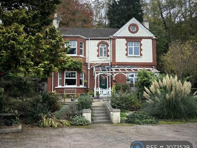 Oakdene, Monmouth, NP25 2 bed flat to rent £895 pcm £207 pw