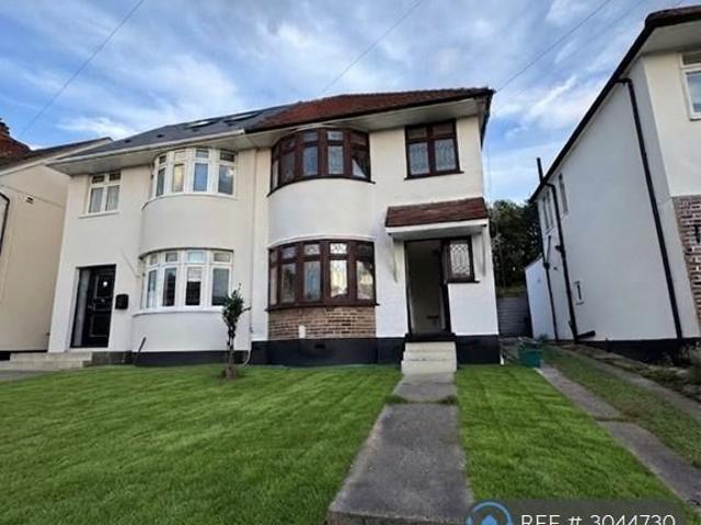 Oakdene Avenue, Chislehurst, BR7 3 bed semi detached house to rent £2,500 pcm £577 pw