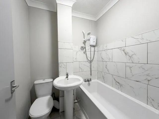 Oakdene Gardens, Fair Oak, SO50