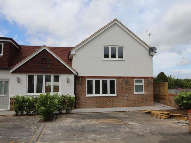 Oakdene Road, Sevenoaks TN13, 2 bed semi detached house to rent, £2,100 pcm | PrimeLocation