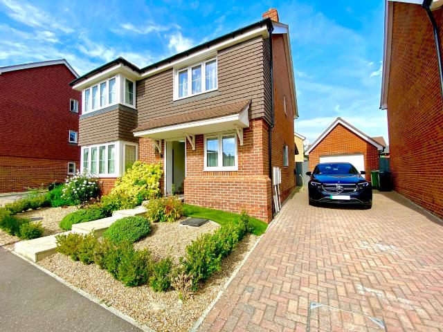 Oaken Wood Drive, Maidstone ME16, 4 bed property to rent, £2,300 pcm | PrimeLocation