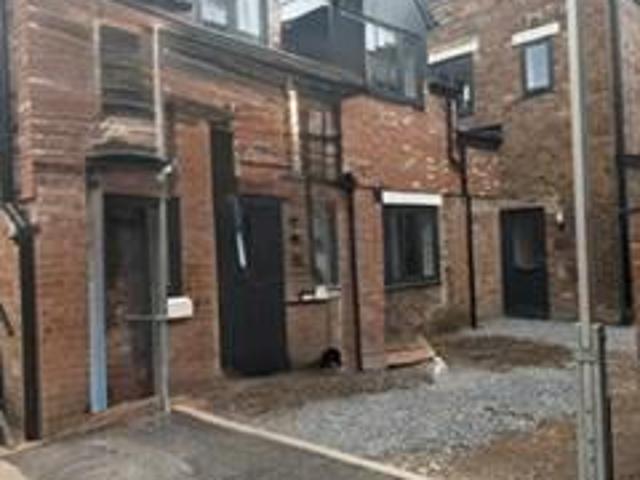 OAKENGATES, TELFORD 1 bed apartment to rent £750 pcm £173 pw
