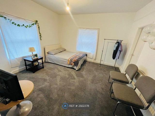 Oakengates, Telford TF2, Studio to rent, £695 pcm | PrimeLocation