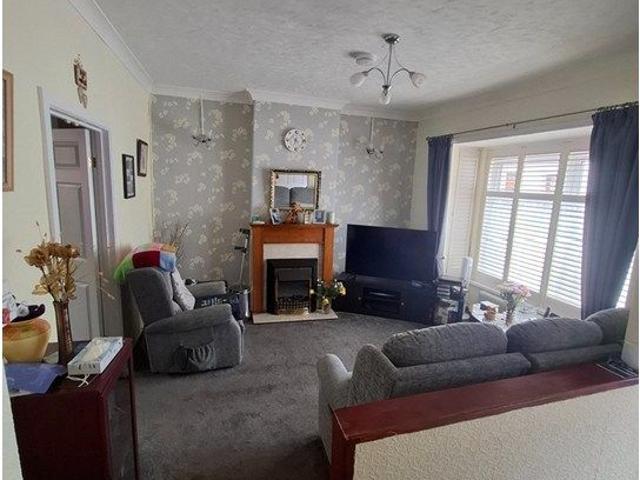 Oakfield Terrace, Llwynyppia CF40, 2 bed bungalow to rent, £795 pcm | PrimeLocation