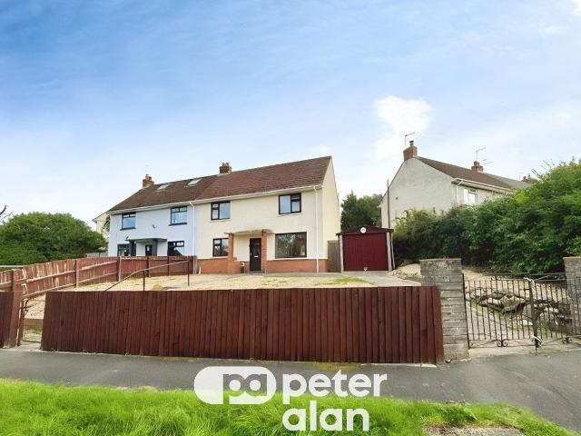 Oakfield, Blackwood NP12, 3 bed property to rent, £1,100 pcm | PrimeLocation