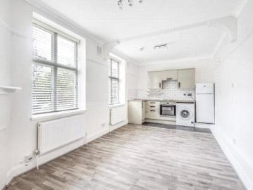 Oakfield Court, Finsbury Park, London N8, 1 bed flat to rent, £1,750 pcm | PrimeLocation