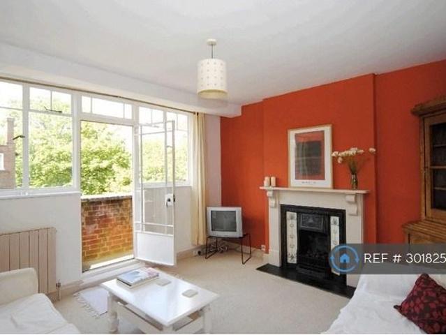 Oakfield Court, London, N8 3 bed flat to rent £2,450 pcm £565 pw
