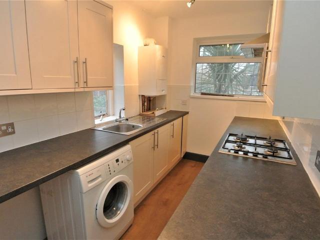 Oakfield Glade, Weybridge KT13, 2 bed maisonette to rent, £1,495 pcm | PrimeLocation