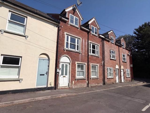 Oakfield Street, Blandford Forum DT11, 2 bed flat to rent, £875 pcm | PrimeLocation
