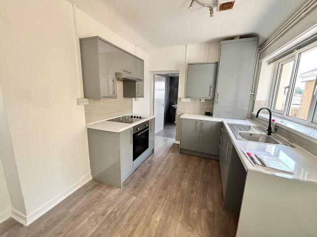 Oakfield Street, Pontarddulais, Swansea SA4, 3 bed end terrace house to rent, £950 pcm | PrimeLocation