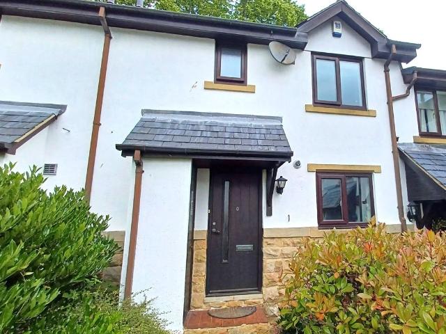 Oakhampton Court, Park Avenue, Roundhay, Leeds LS8, 3 bed terraced house to rent, £1,400 pcm | PrimeLocation