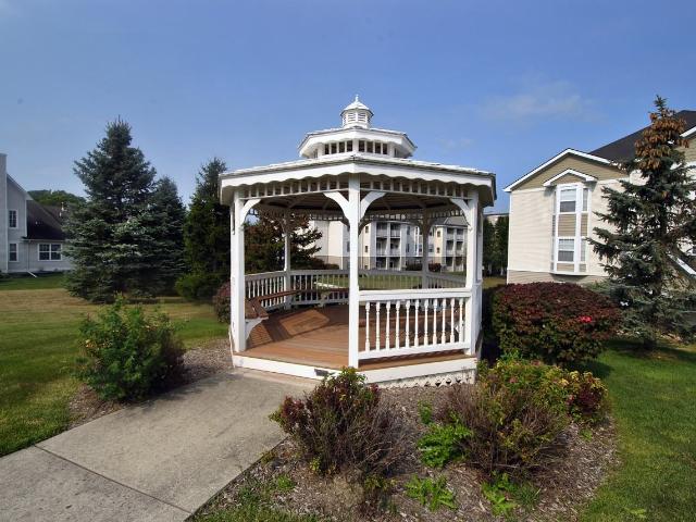 Oakhaven Manor 55+ 1 Bedroom Apartment for Rent at 1320 Ashebury Ln, Howell, MI 48843